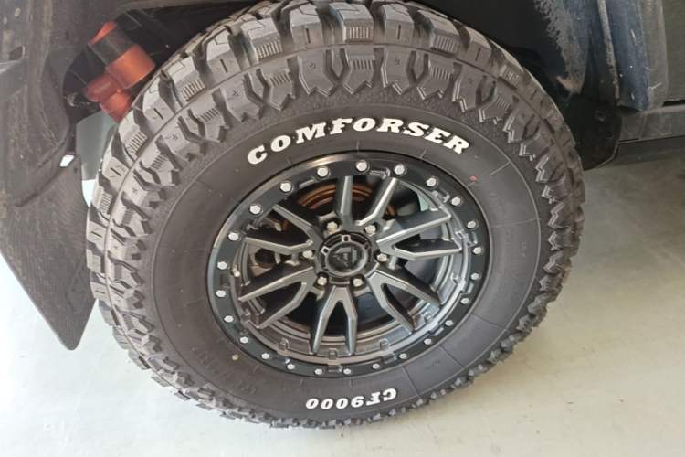Used 212 T01 2024 2.0T Explorer Exterior 5