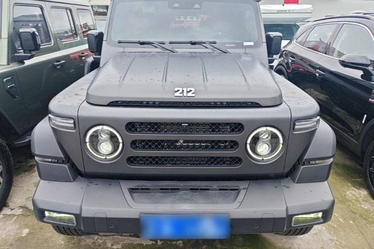 Used 212 T01 2024 2.0T Explorer Front