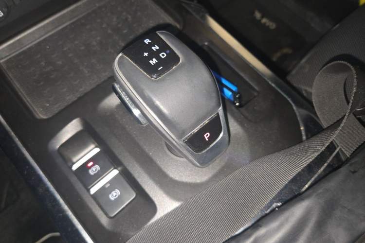 Used 212 T01 2024 2.0T Explorer Gear Lever