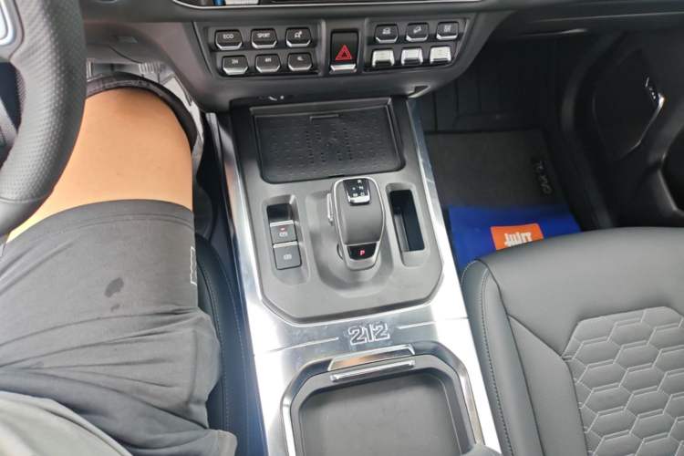 Used 212 T01 2024 2.0T Explorer Gear Lever