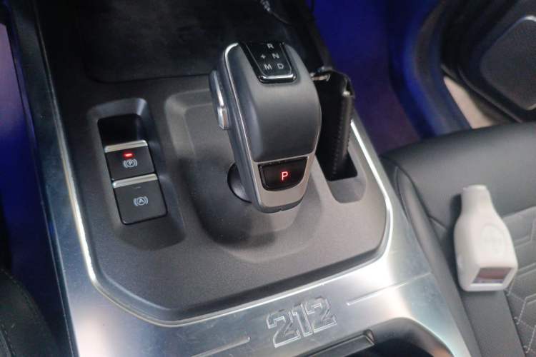 Used 212 T01 2024 2.0T Explorer Gear Lever