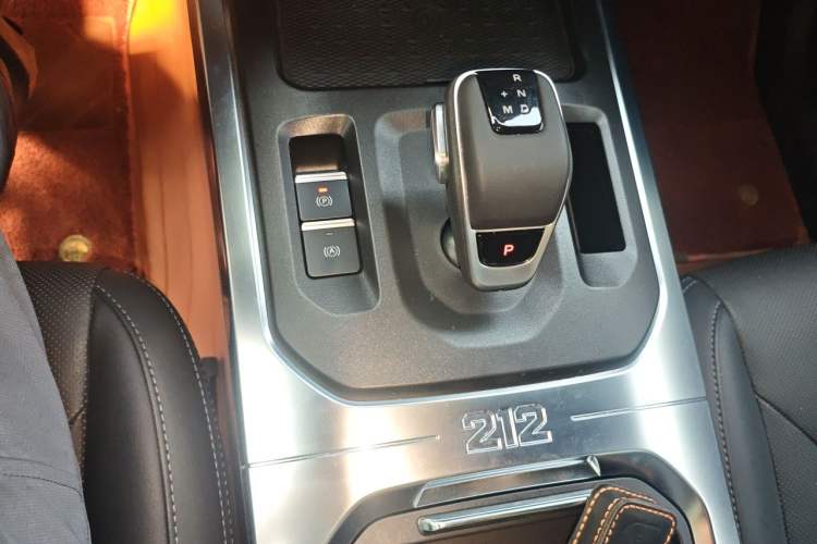 Used 212 T01 2024 2.0T Explorer Gear Lever