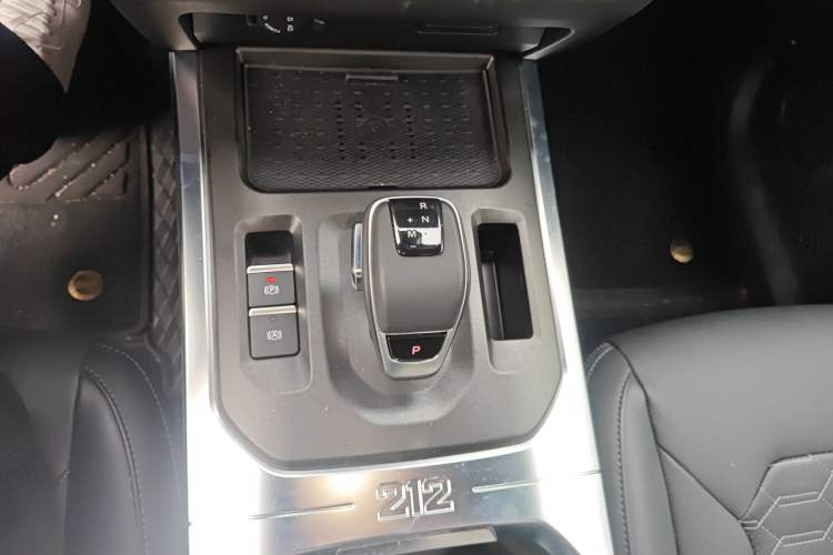 Used 212 T01 2024 2.0T Mechanic Gear Lever