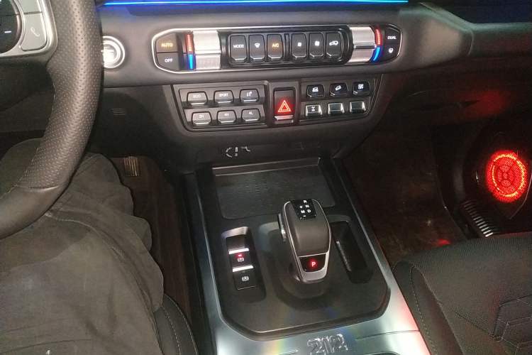 Used 212 T01 2024 2.0T Explorer Gear Lever