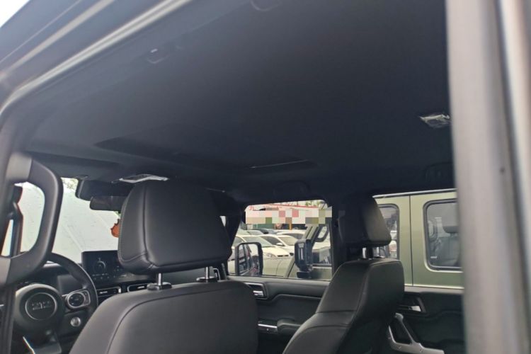 Used 212 T01 2024 2.0T Explorer Headliner
