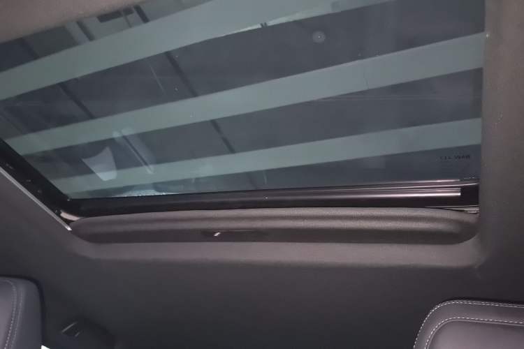 Used 212 T01 2024 2.0T Explorer Headliner