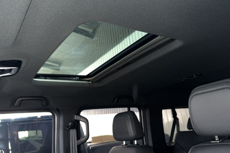 Used 212 T01 2024 2.0T Explorer Headliner