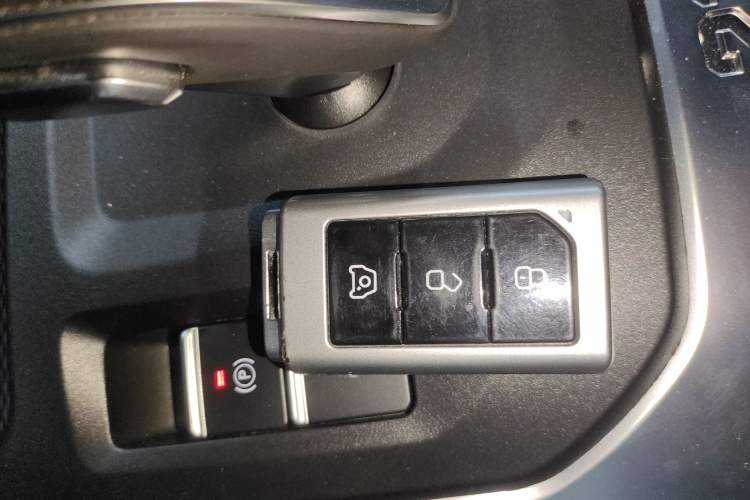 Used 212 T01 2024 2.0T Mechanic Interior 1