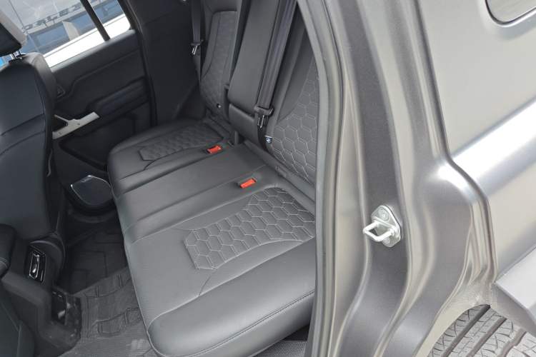 Used 212 T01 2024 2.0T Mechanic Interior 1
