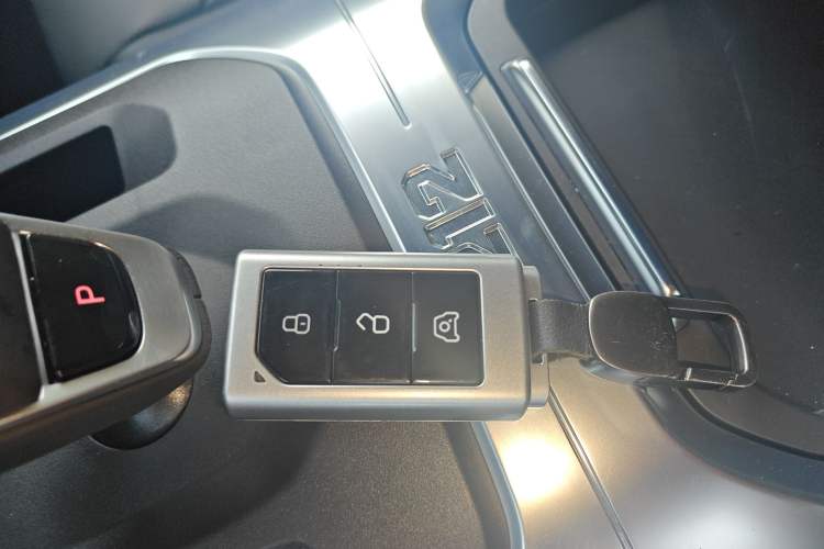 Used 212 T01 2024 2.0T Mechanic Interior 1