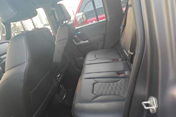Used 212 T01 2024 2.0T Mechanic Interior 4