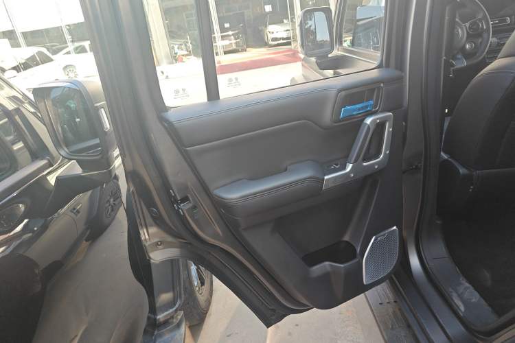 Used 212 T01 2024 2.0T Mechanic Interior 8