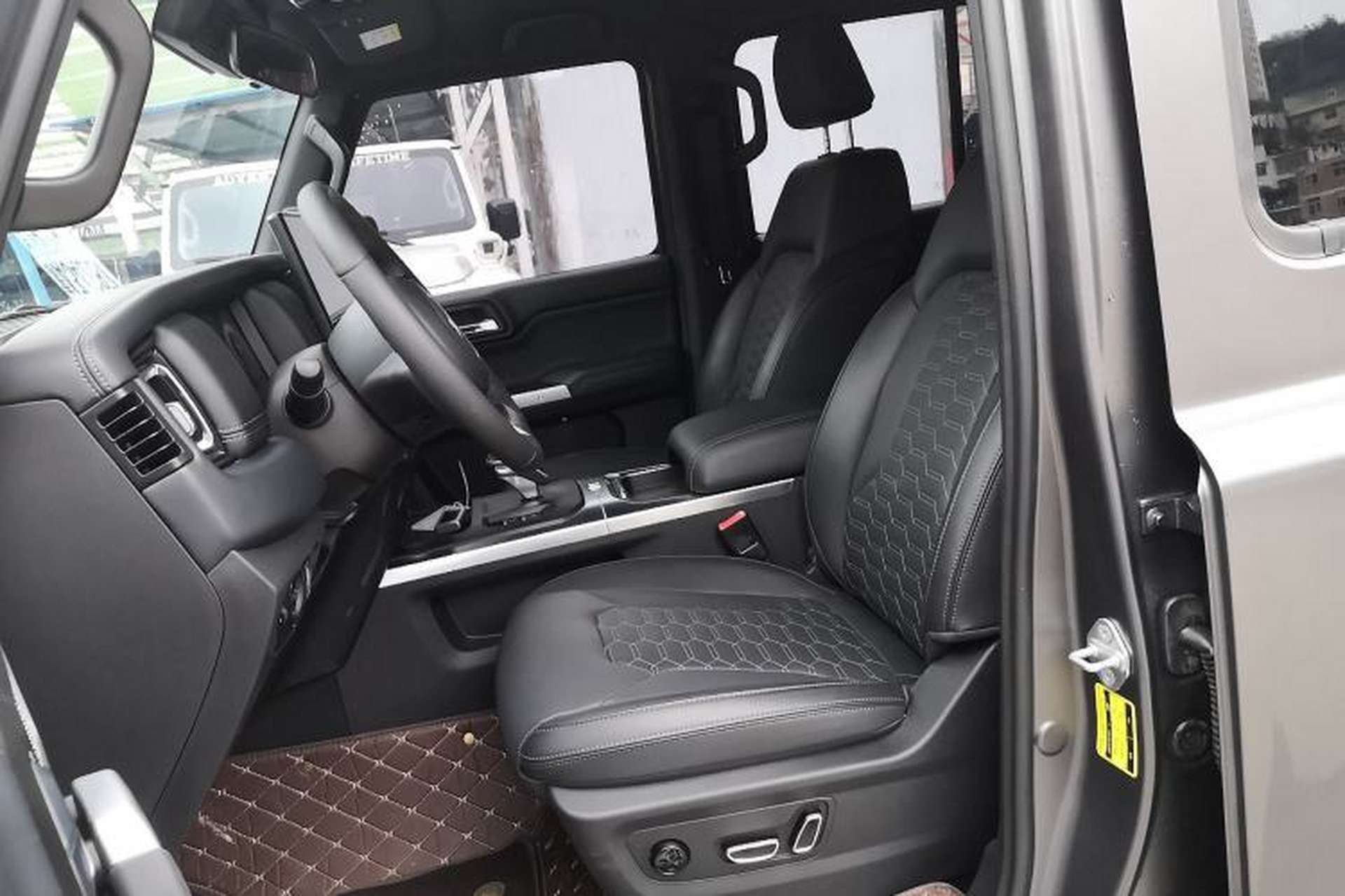 Used 212 T01 2024 2.0T Mechanic Left Front Seat