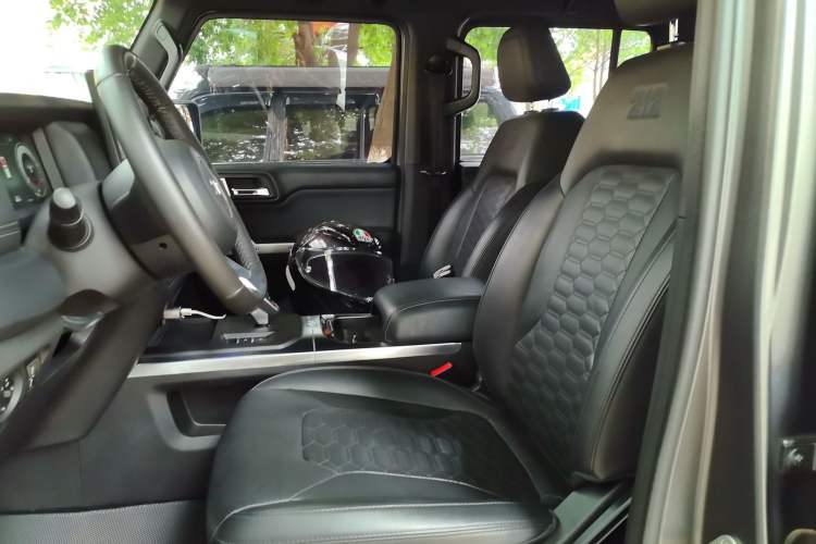 Used 212 T01 2024 2.0T Mechanic Left Front Seat