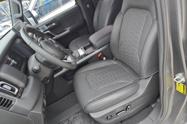 Used 212 T01 2024 2.0T Mechanic Left Front Seat