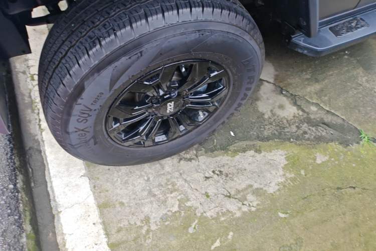 Used 212 T01 2024 2.0T Explorer Left Front Wheel Hub