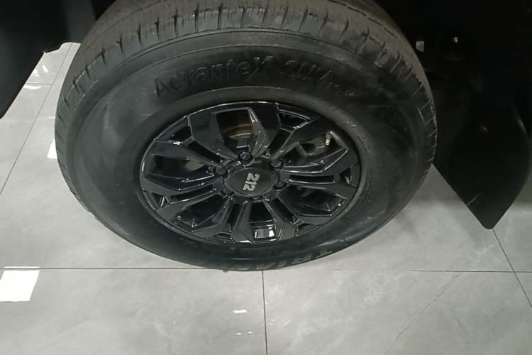 Used 212 T01 2024 2.0T Explorer Left Front Wheel Hub