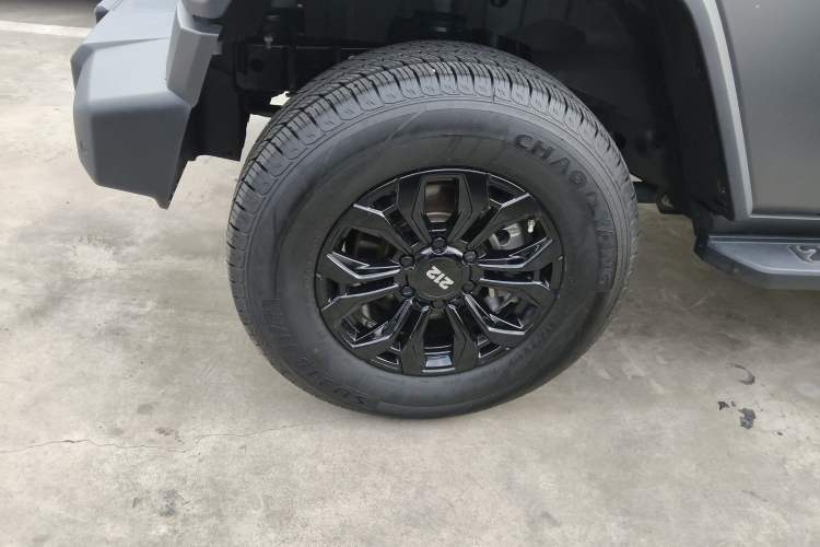 Used 212 T01 2024 2.0T Explorer Left Front Wheel Hub