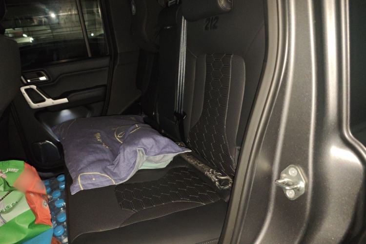 Used 212 T01 2024 2.0T Explorer Left Rear Seat