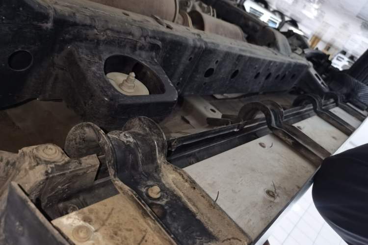 Used 212 T01 2024 2.0T Explorer Left Side Sill