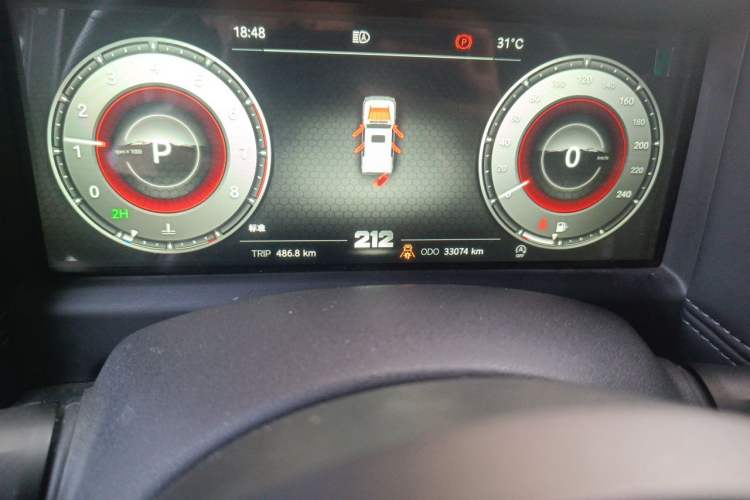 Used 212 T01 2024 2.0T Explorer Odometer Close Up