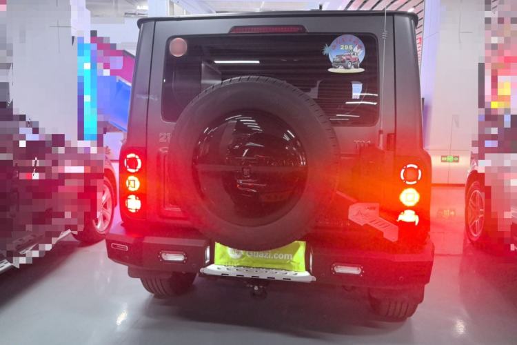Used 212 T01 2024 2.0T Explorer Rear