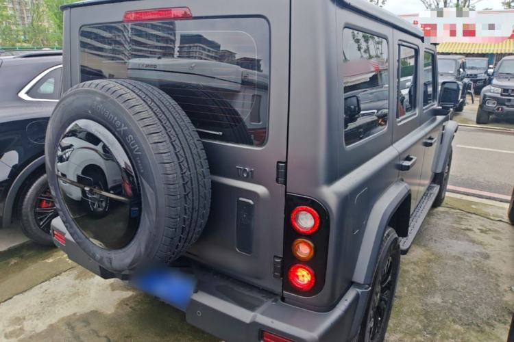 Used 212 T01 2024 2.0T Explorer Rear Right 45 Deg