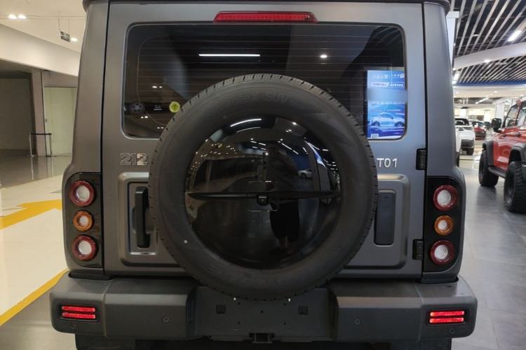 Used 212 T01 2024 2.0T Explorer Rear