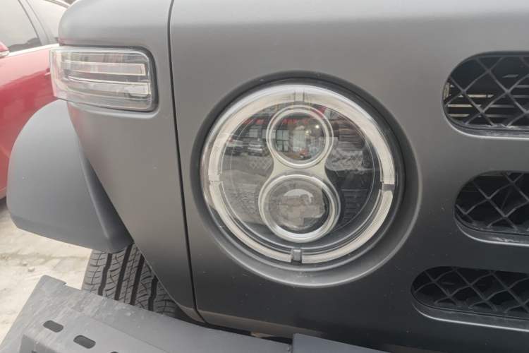 Used 212 T01 2024 2.0T Mechanic Right Front Headlight