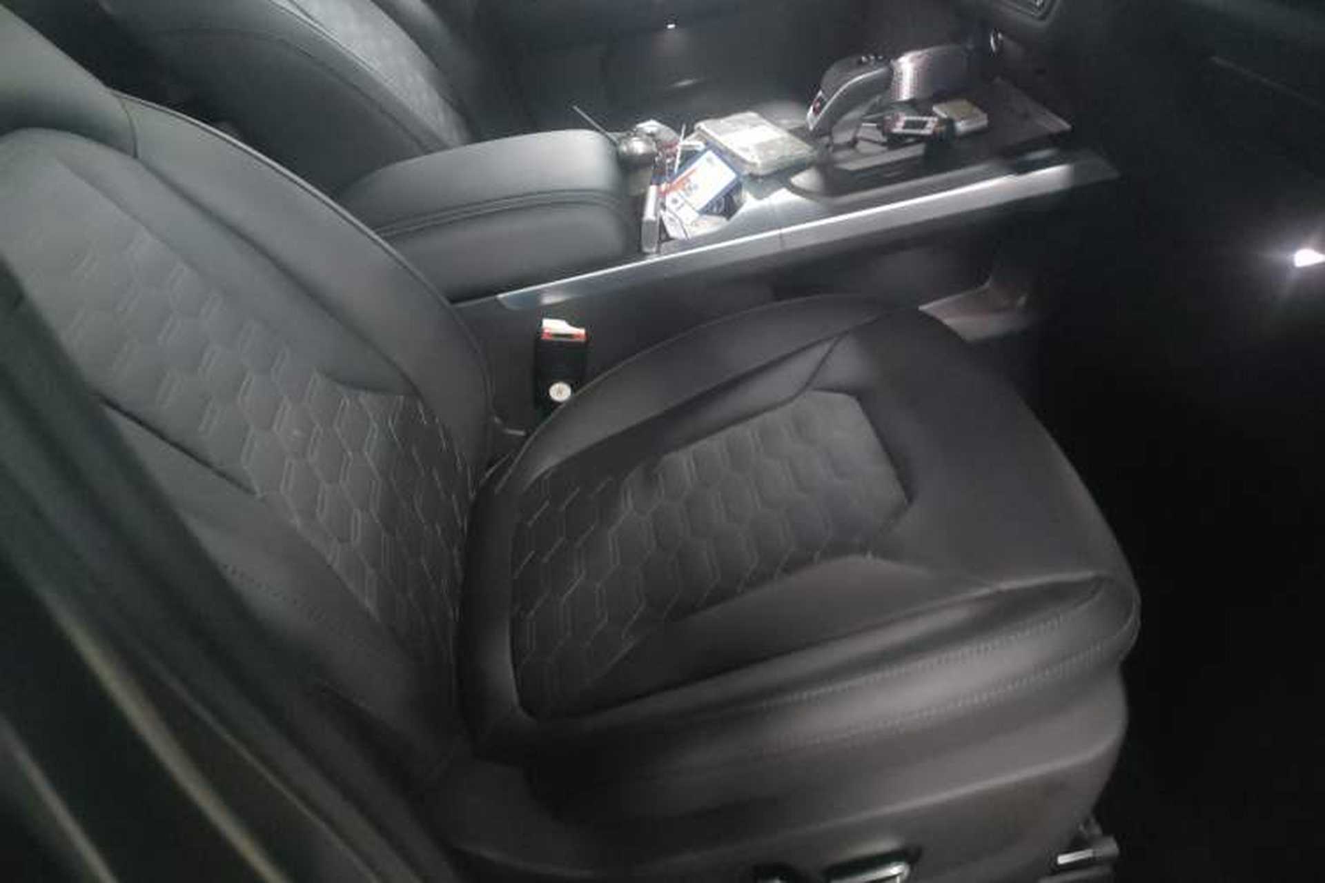 Used 212 T01 2024 2.0T Explorer Right Front Seat