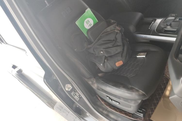 Used 212 T01 2024 2.0T Mechanic Right Front Seat