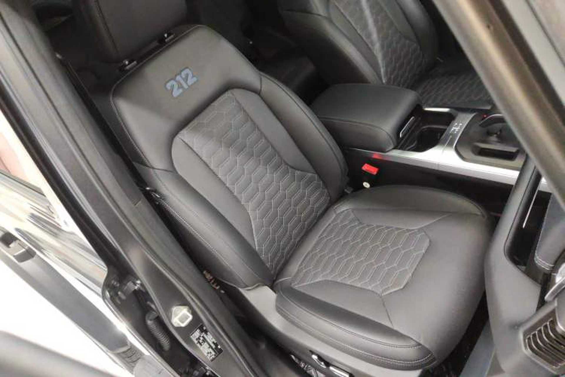 Used 212 T01 2024 2.0T Explorer Right Front Seat