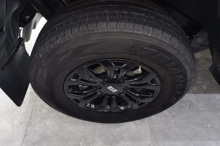 Used 212 T01 2024 2.0T Explorer Right Rear Wheel Hub