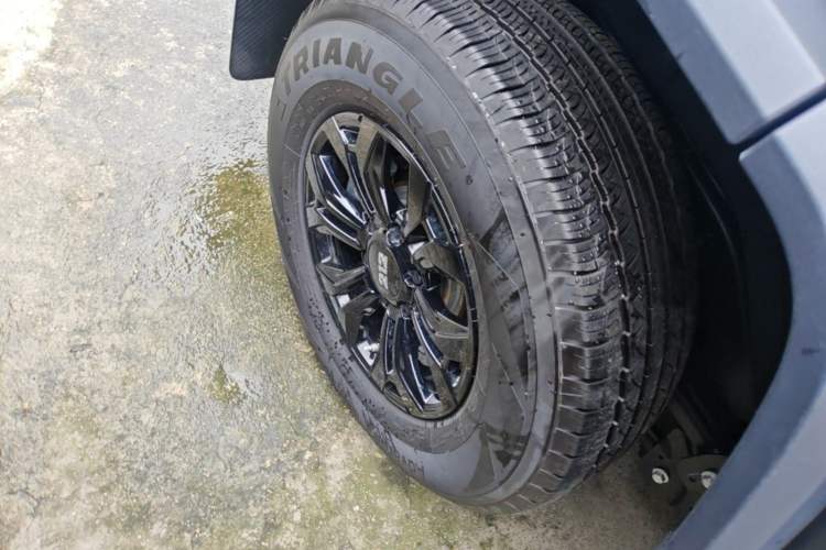 Used 212 T01 2024 2.0T Explorer Right Rear Wheel Hub