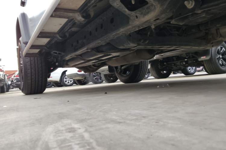 Used 212 T01 2024 2.0T Explorer Right Side Sill