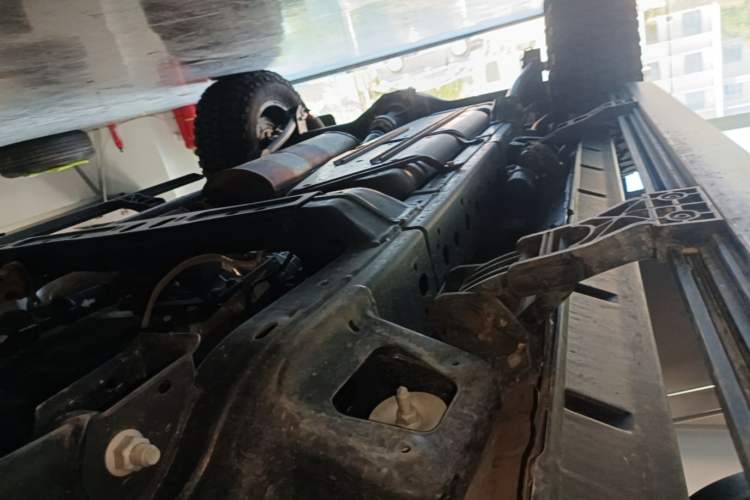 Used 212 T01 2024 2.0T Explorer Right Side Sill