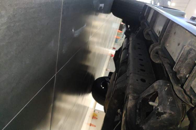 Used 212 T01 2024 2.0T Explorer Right Side Sill