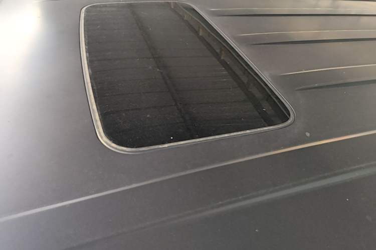 Used 212 T01 2024 2.0T Explorer Roof