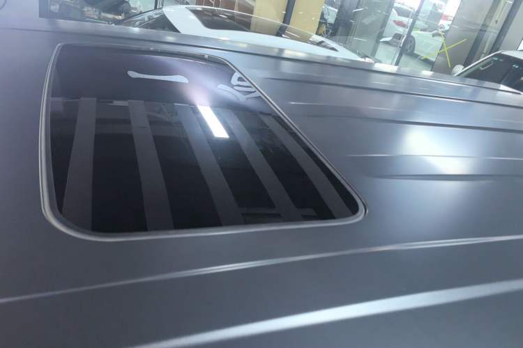 Used 212 T01 2024 2.0T Explorer Roof
