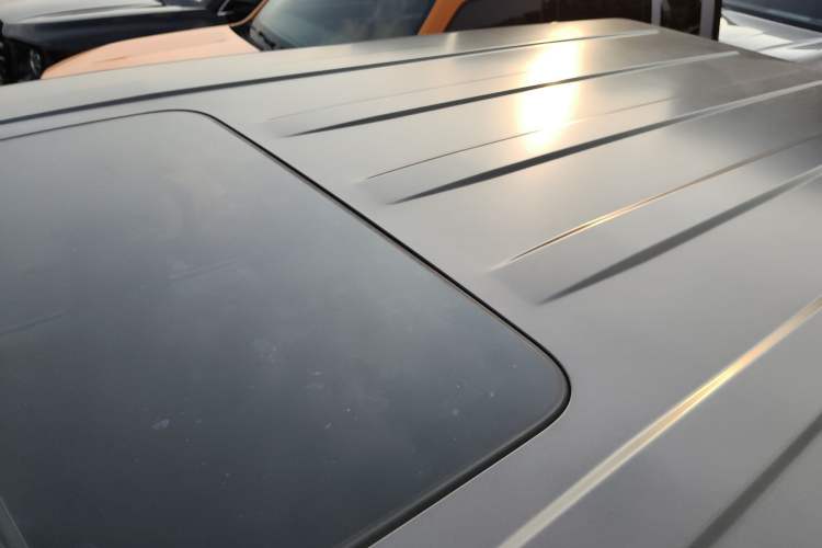 Used 212 T01 2024 2.0T Explorer Roof