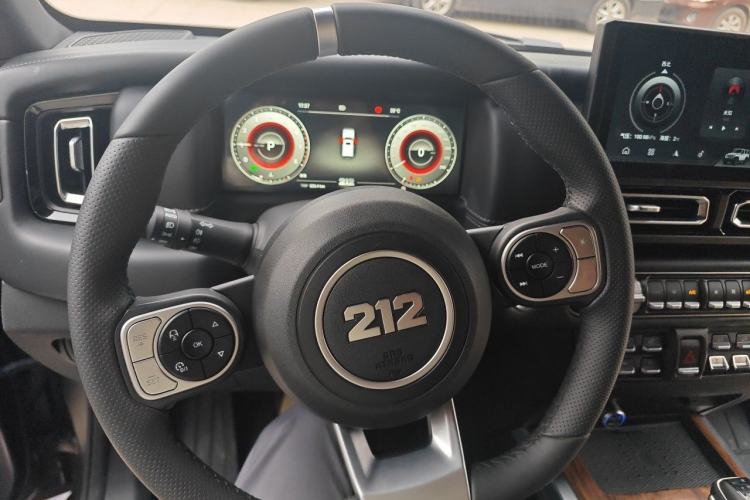 Used 212 T01 2024 2.0T Explorer Steering Wheel