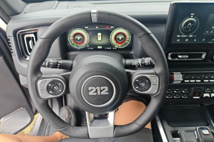 Used 212 T01 2024 2.0T Explorer Steering Wheel