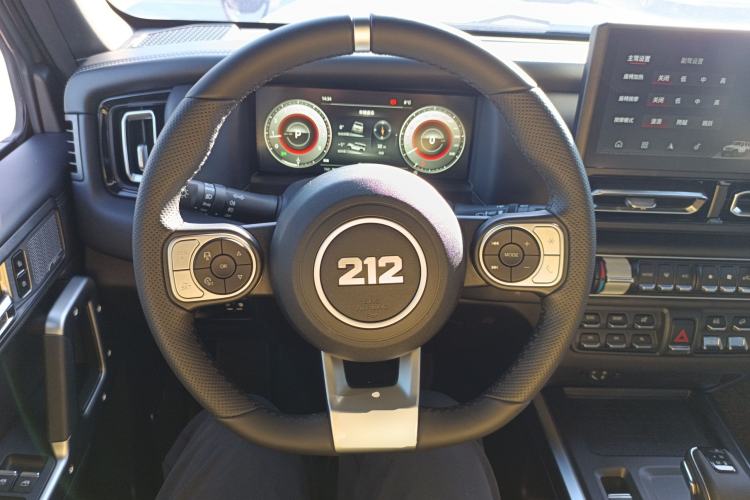 Used 212 T01 2024 2.0T Explorer Steering Wheel