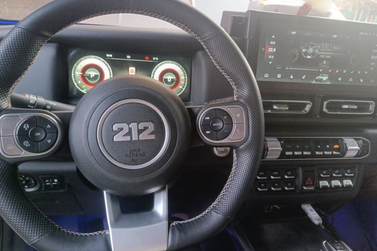Used 212 T01 2024 2.0T Explorer Steering Wheel