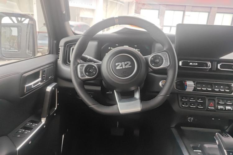 Used 212 T01 2024 2.0T Mechanic Steering Wheel