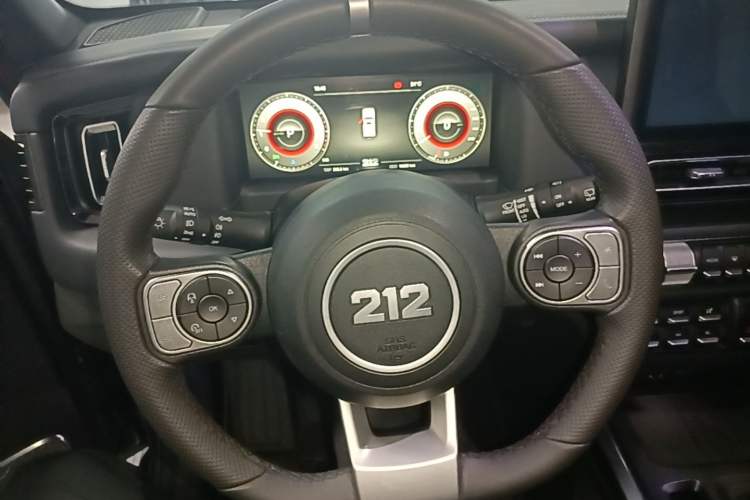 Used 212 T01 2024 2.0T Explorer Steering Wheel