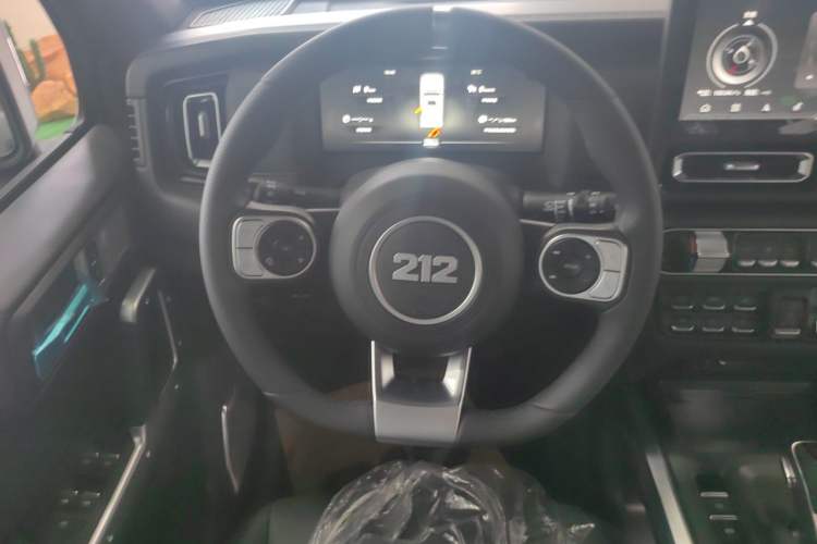 Used 212 T01 2024 2.0T Mechanic Steering Wheel