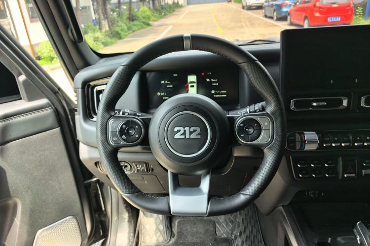 Used 212 T01 2024 2.0T Explorer Steering Wheel