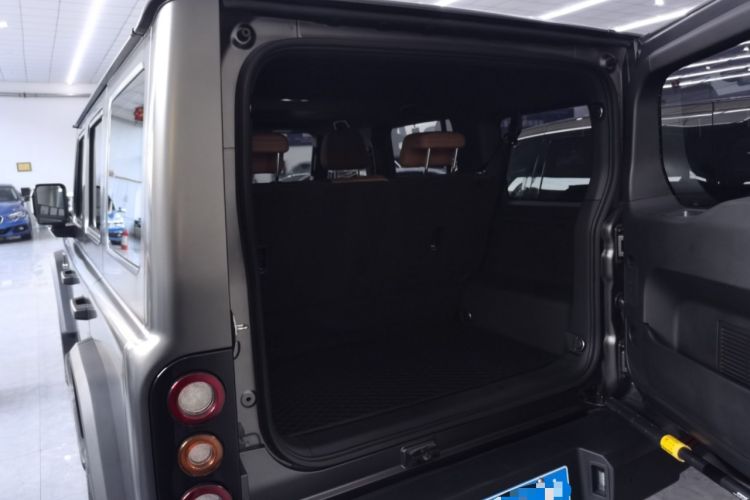 Used 212 T01 2024 2.0T Explorer Trunk
