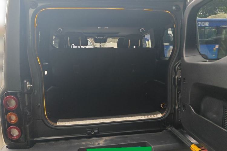 Used 212 T01 2024 2.0T Explorer Trunk
